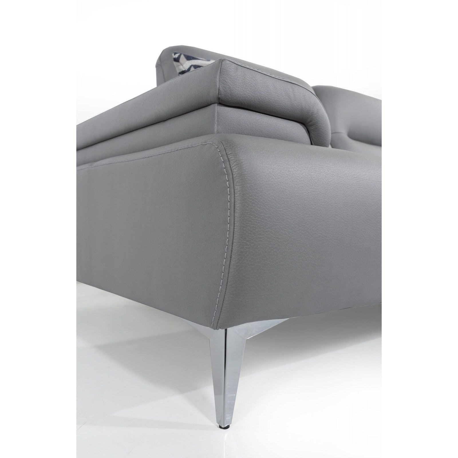 Whiteline Modern Living Ruslan Sectional