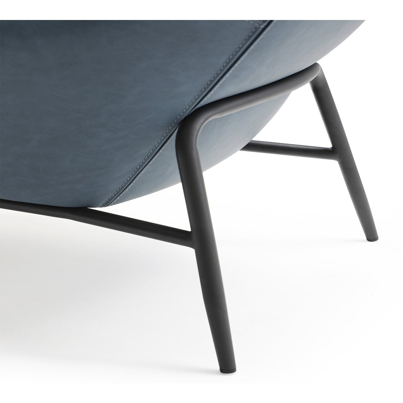 Whiteline Modern Living Wyatt Leisure Chair